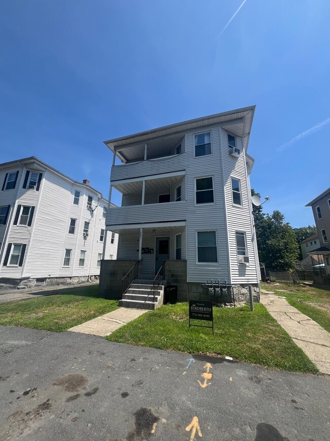 Building Photo - 151 Pilgrim Ave Unit 2 Rental