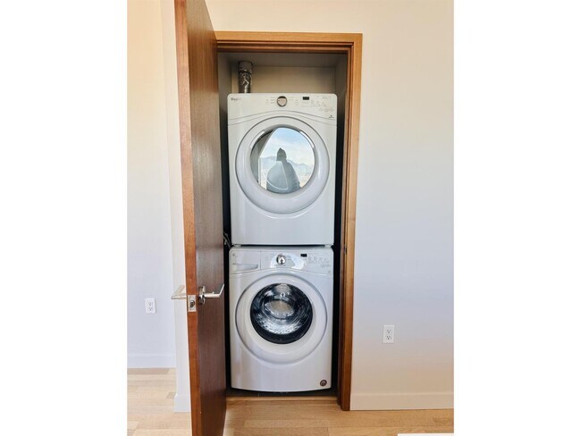 Photo - 13495 Central Ave Unité 3301