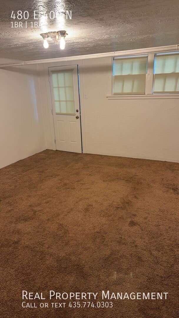 Photo - 480 E 400 N