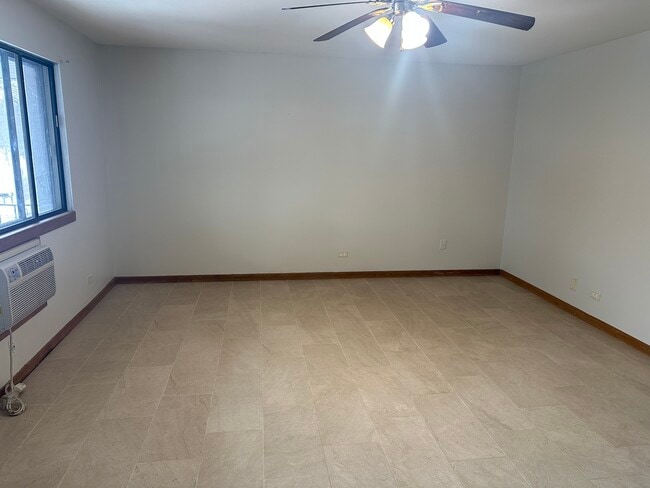 Photo - 440 E Jefferson St Unit 3