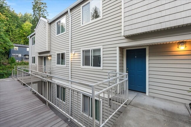 Photo - Modern 2-Bed / 2.5-Bath Condo Near OHSU — ... Unit 4