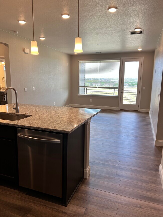 Photo - 16860 Askins Lp Unit 301