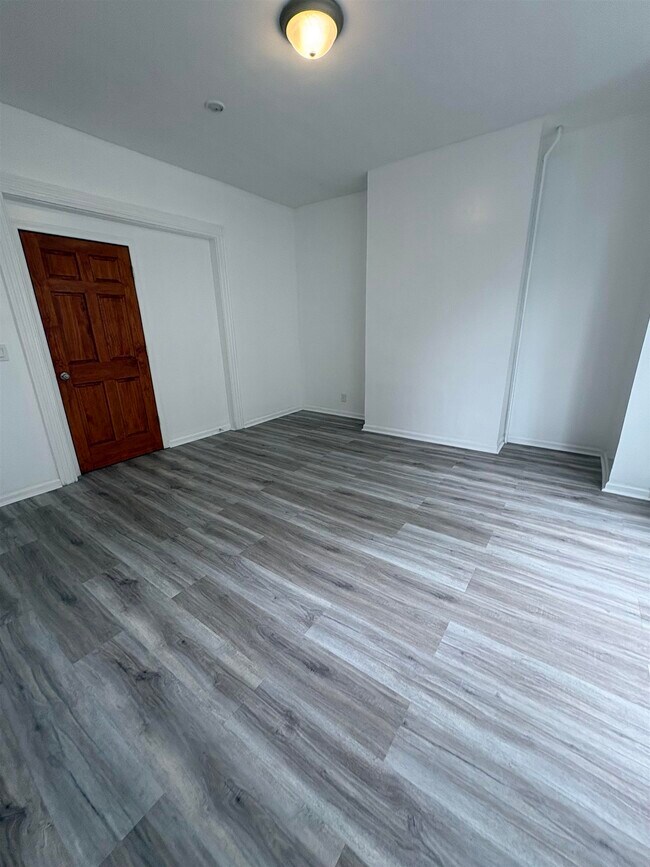 Photo - 139 Clifton Ave Unidad 1