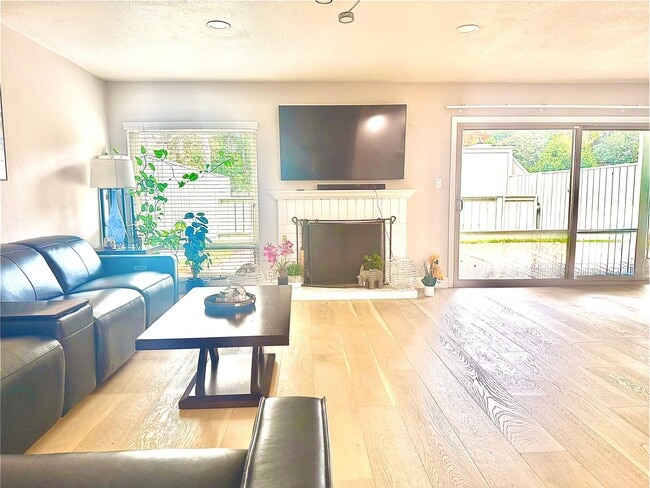 Photo - 5351 Springdale Ave