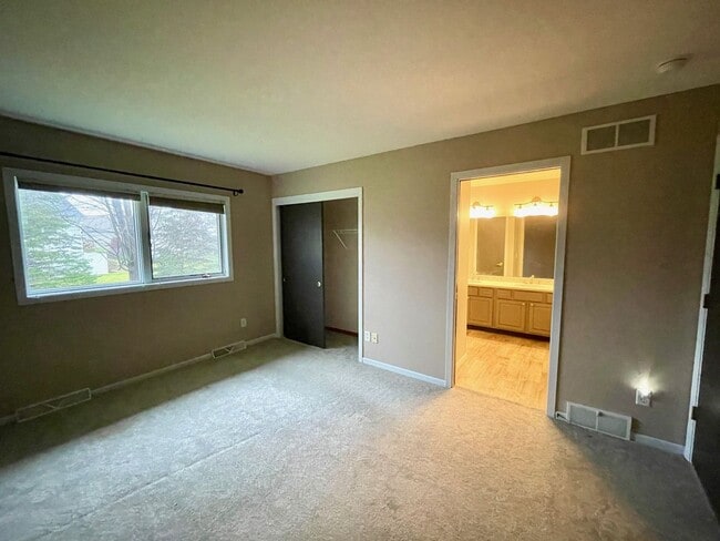 Photo - Charming 3 bedroom, 2 bathroom home locate...