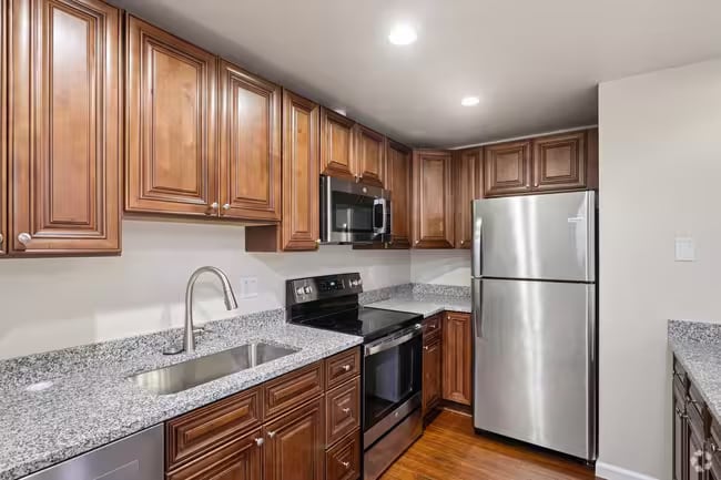 Building Photo - The Lodge @ 73rd Rental