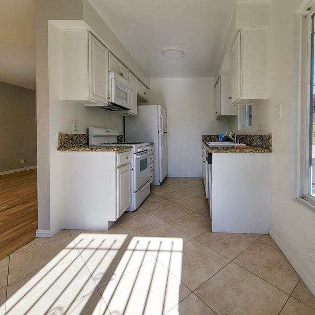 Photo - 1802 Wilton Pl
