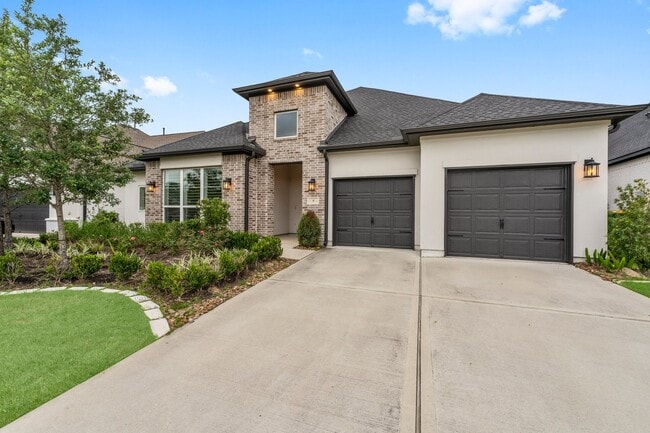 Photo - 40 Venetia Grove Dr