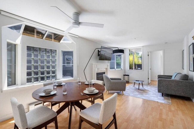 Photo - 1126 W 11th Ave Unit ID1051821P