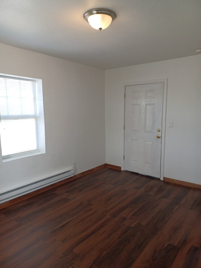 Building Photo - 1221 W Atkinson Ave Unit #1 Rental