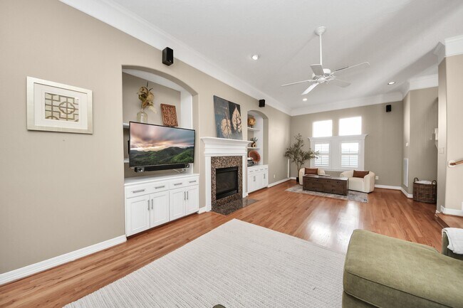 Building Photo - 2416 Bevis St