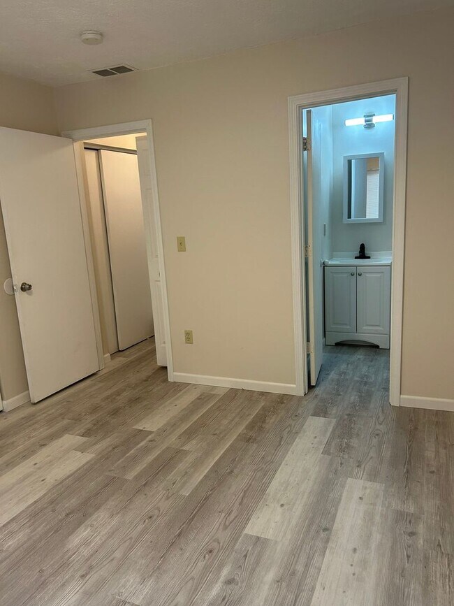 Photo - 1121 S 23rd St Unidad (27) 1123 S 23rd