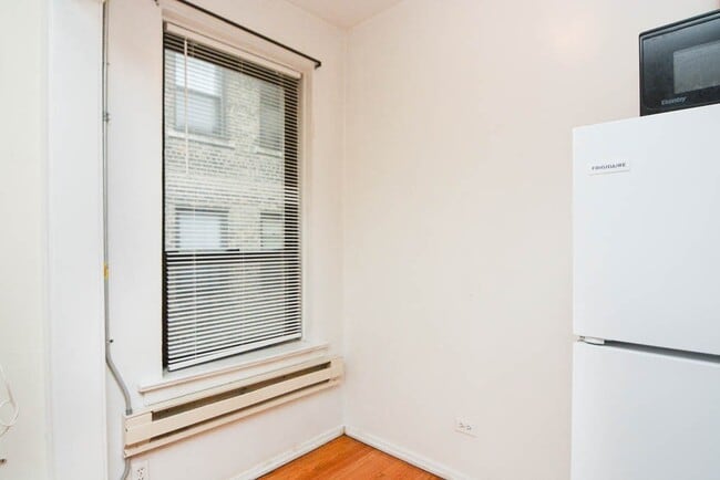 Photo - 3345 N Marshfield Ave Unidad 804