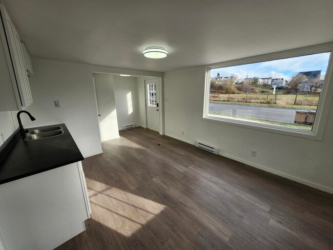 Photo - 9-9 Courtenay Ave Unit 1