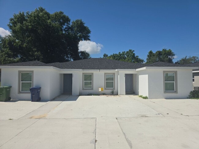 Building Photo - 302-304 Ave P NW Unit 304 Ave P NW