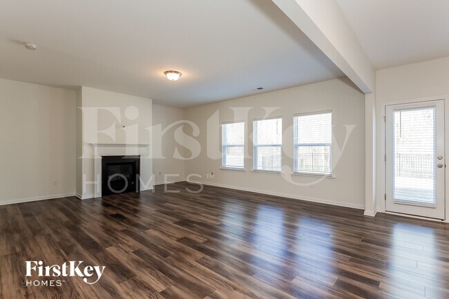 Photo - 5521 Begonia St