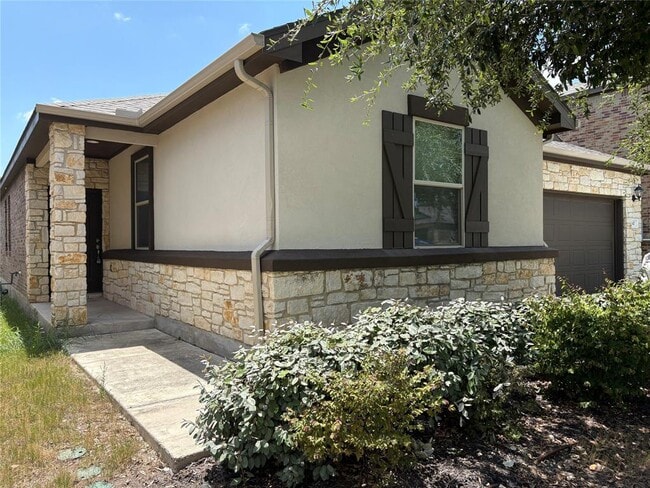 Building Photo - 147 Mary Max Cir