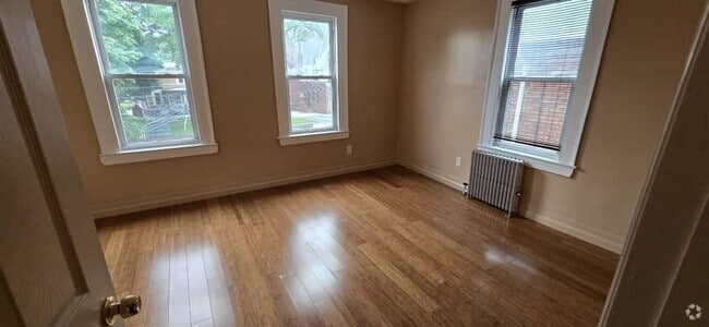 Building Photo - 108-41-108-153 153rd St Rental