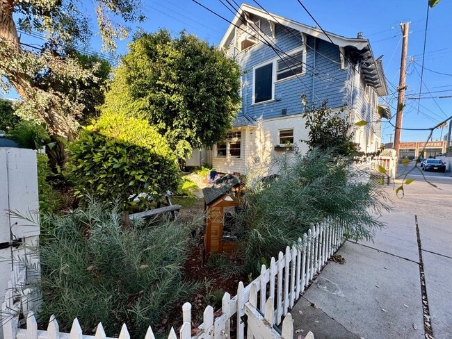 Building Photo - Live at the Beach! Unit 807 Rental