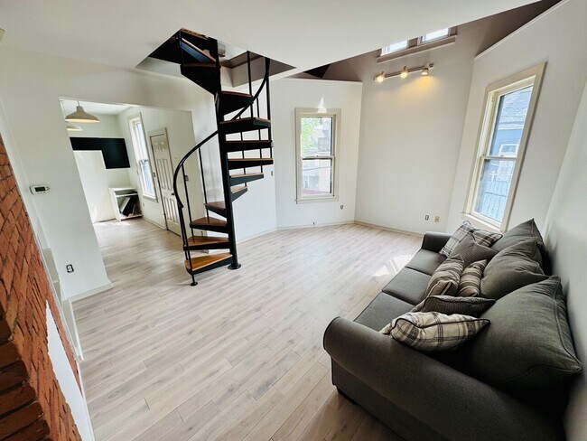 Photo - 5615 Howe Unidad 2