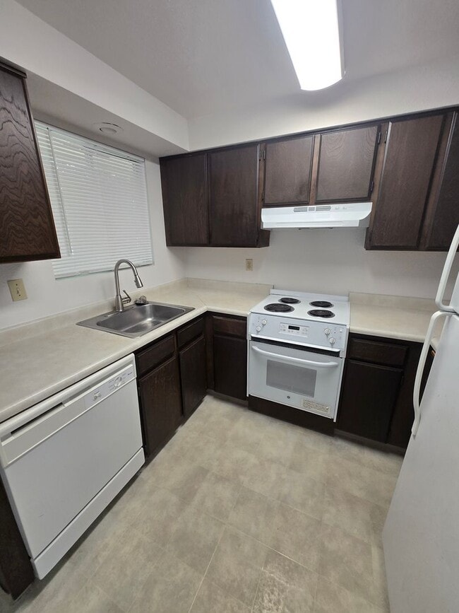 Photo - 618 S Century Ct Unit 620