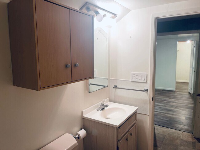 Photo - 2 Bedroom 1 Bath w/ Off Street Parking & Laundry Unit 2