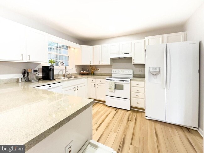 Photo - 13 Boulevard Pl