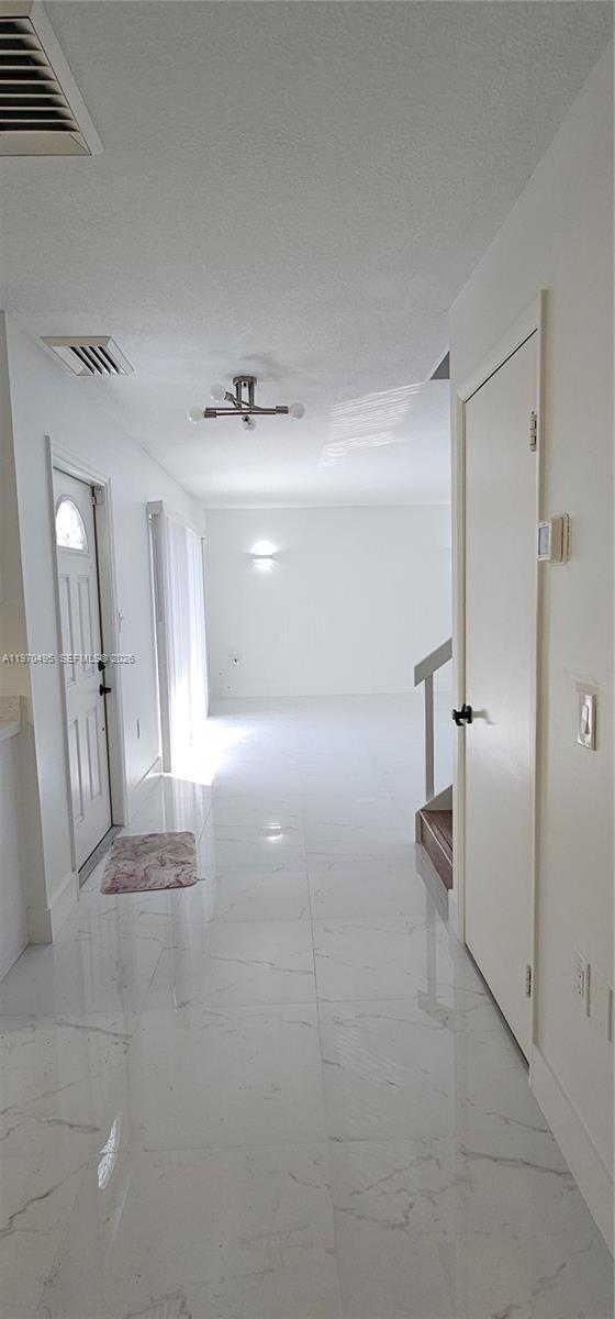 Photo - 3310 Meridian Way S