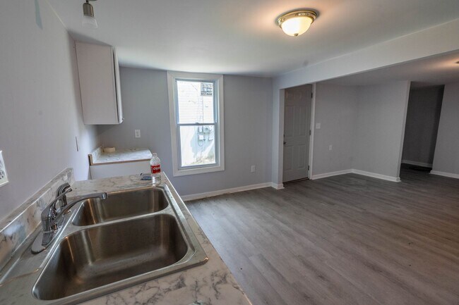 Photo - 1 bd for rent.