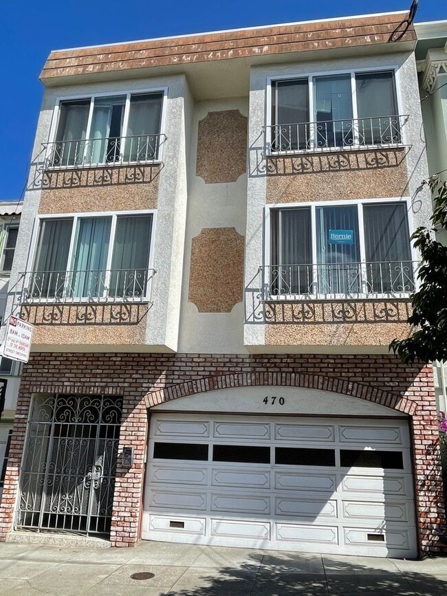 Building Photo - 470 21st Ave Unit 1
