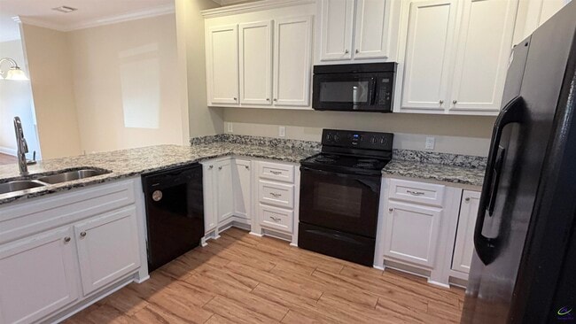 Photo - 118 Grayton Way