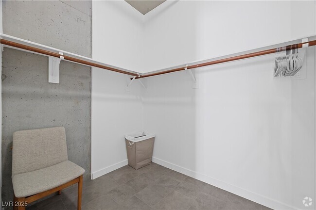 Building Photo - 353 E Bonneville Ave Unit 505 Rental