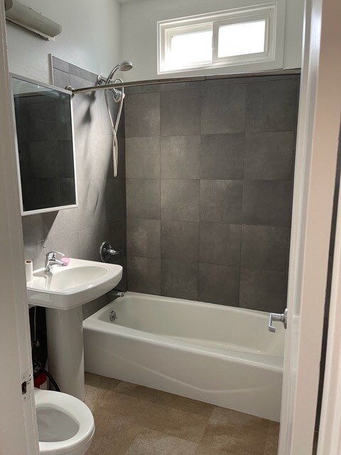 Photo - 840 Holloway Ave Unidad B