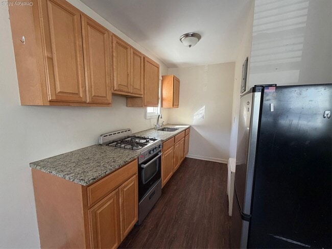 Photo - 830 E Broadway Unit 201