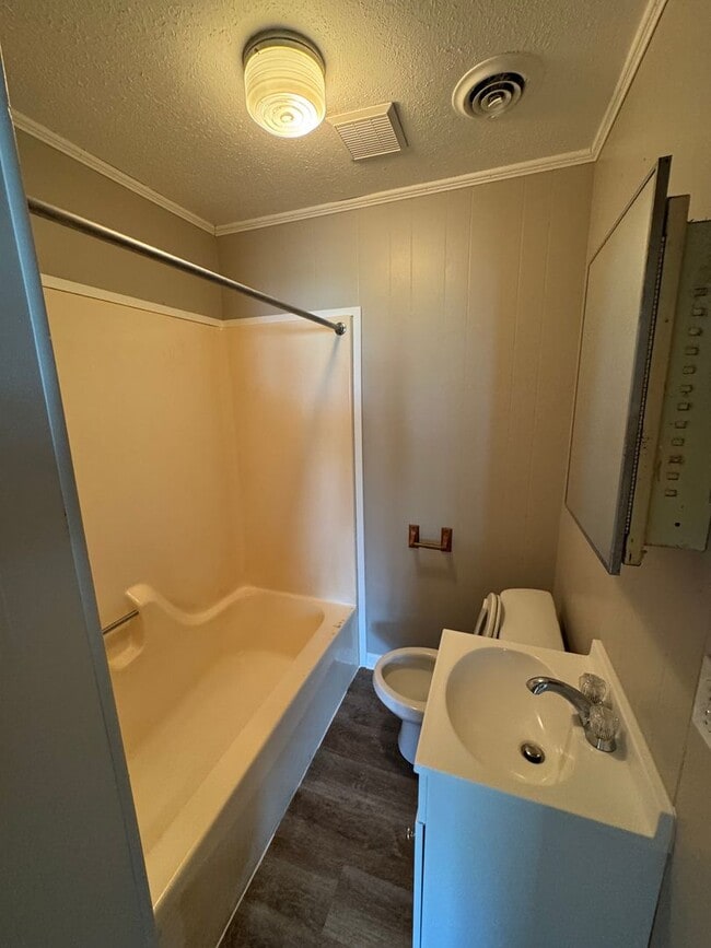 Photo - 118 Willow Ln Unit B