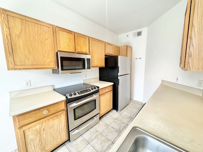 Photo - ** FAIRWAY PRESERVE ** 2 BED / 2 BATH CONDO - PET OK! - NORTH NAPLES - ANNUAL RENTAL
