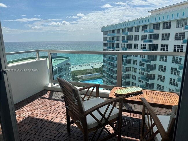 Building Photo - 5151 Collins Ave Unit 1525 Rental