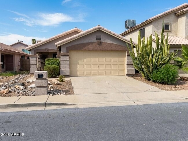 Building Photo - 4148 E Anderson Dr