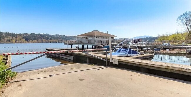 Photo - 17306 NE 45th St Unit Villa Marina