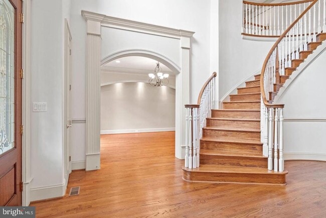 Photo - 6251 Linway Terrace