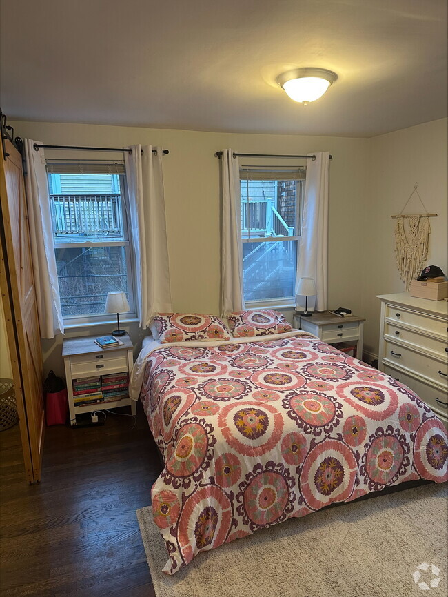 Building Photo - 12 O St Unit 1 BED South Boston Rental