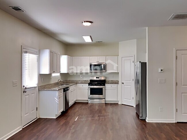 Photo - 601 Scotland Dr