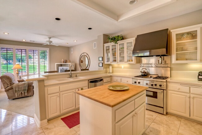 Photo - 56065 Riviera