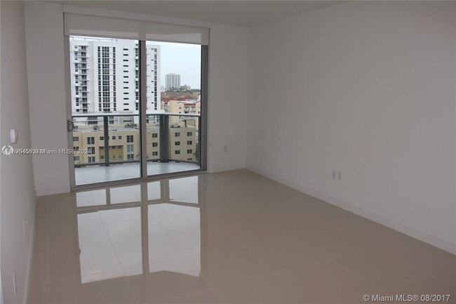 Photo - 1010 SW 2nd Ave