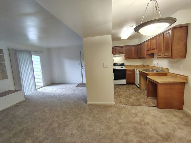 Photo - 600 Reusens Rd Unit N146