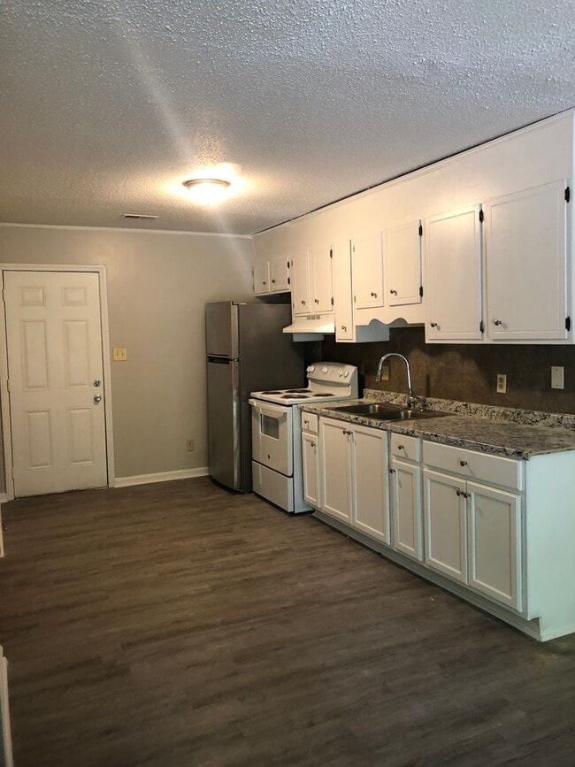 Photo - MOVE-IN READY!