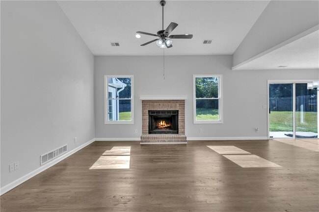 Photo - 250 Meadow View Dr