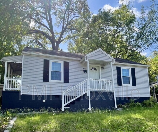 Photo - 926 Ledgerwood Ave