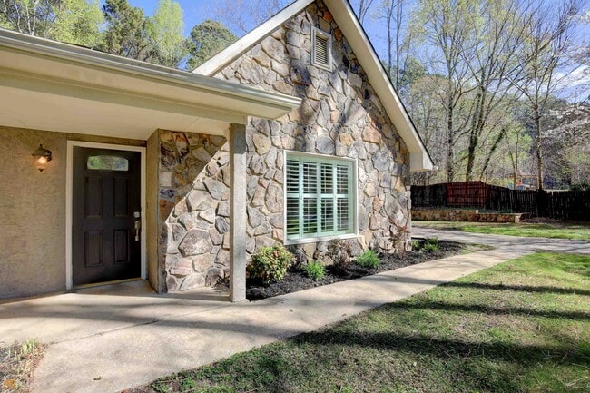 Photo - 240 Browns Hill Ct