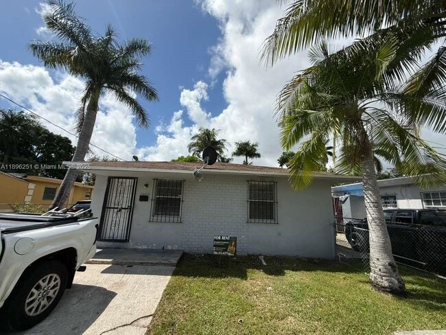 Building Photo - 8276 NW 1st Pl Unit 8276